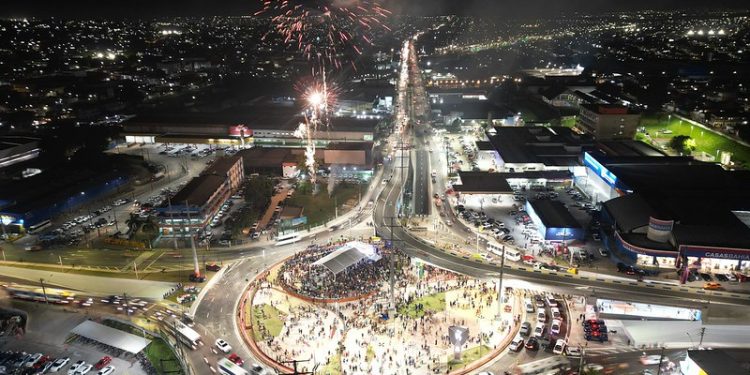 Complexo Viário Rei Pelé é inaugurado em Manaus