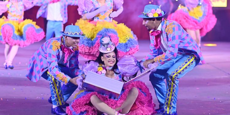Quadrilheiros ganham destaque com premiação inédita no segundo dia do Festival Folclórico