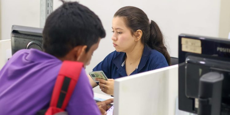 Sine Amazonas divulga vagas de emprego para esta segunda-feira