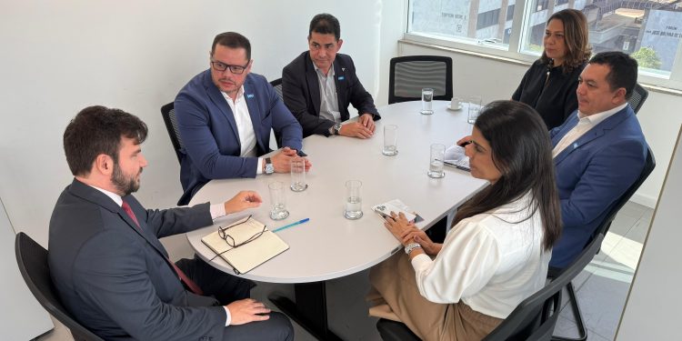 Suframa articula grupo de trabalho com AGU para aperfeiçoamento da legislação fundiária da Zona Franca de Manaus