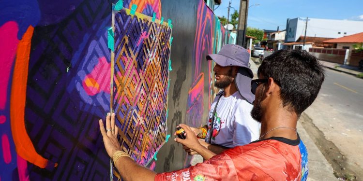 Festival de Parintins 2025: artistas do projeto ‘Galeria Cidade Aberta’ falam sobre as obras e inspirações