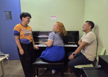 Concerto de Piano a Quatro Mãos encanta Manaus com música e união no Palácio da Justiça