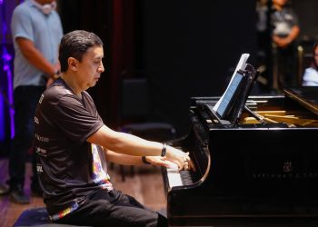 Concerto no Teatro Amazonas une música e cinema