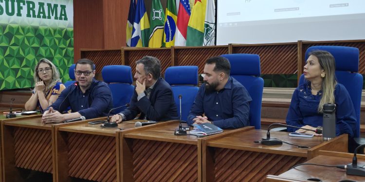 Infraestrutura e logística na Amazônia foram debatidas em palestra da Suframa