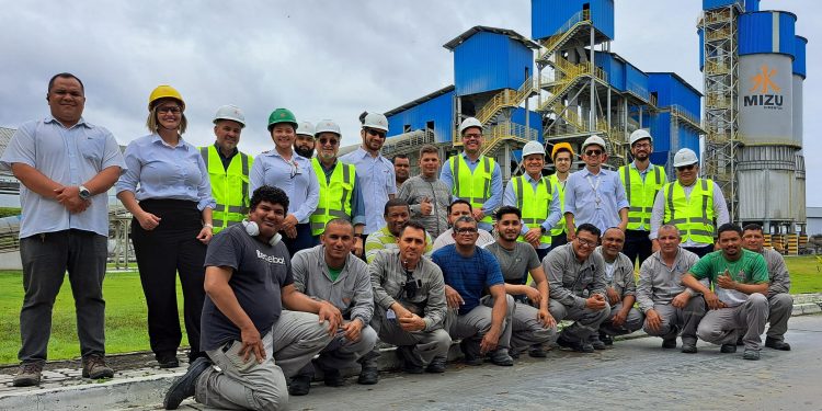 Indústria de cimento na Zona Franca atrai atenção da Suframa