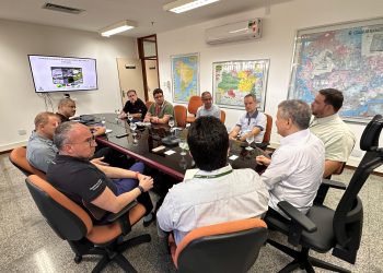 Oportunidades de investimento na Zona Franca de Manaus: Mercedes-Benz visita Suframa