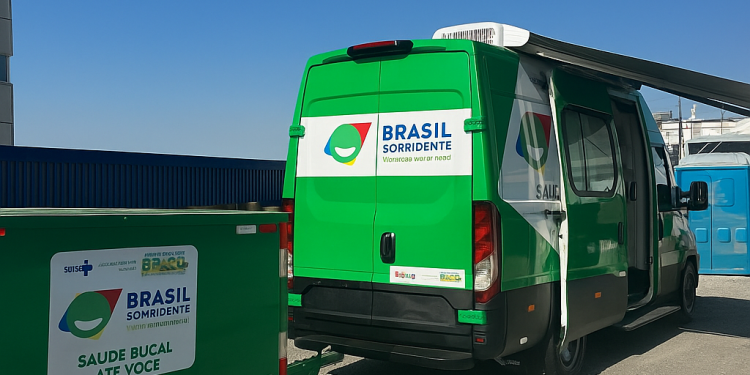 Unidade Odontológica Móvel em Manaus reforça saúde bucal