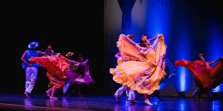 Semana do Folclore Manaus promove oficinas e apresentações gratuitas