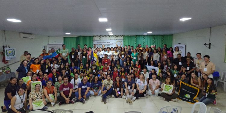 Estudantes do Amazonas na Conferência Nacional Infantojuvenil pelo Meio Ambiente