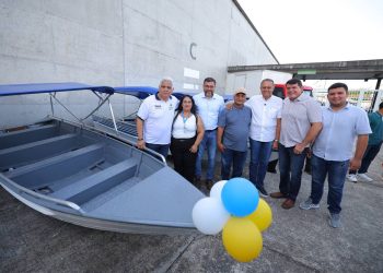 Linha de crédito para pescadores do Amazonas: Governo anuncia investimentos e entrega equipamentos