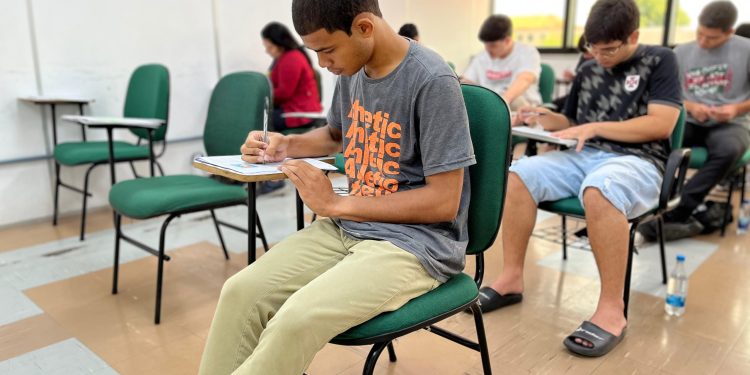 Vestibular UEA 2025: Inscrições SIS, vagas, cotas e calendário de provas