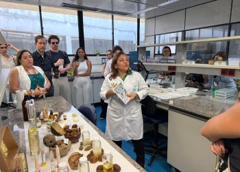 Zona Franca de Portas Abertas: visita da comitiva da FDC a Manaus