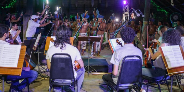 Orquestra na Floresta une música clássica e indígena em Manaus
