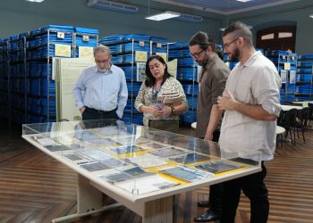 Presidente da FBN visita Biblioteca Pública do Amazonas e destaca sua relevância cultural