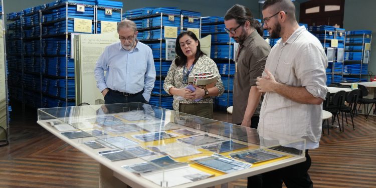 Presidente da FBN visita Biblioteca Pública do Amazonas e destaca sua relevância cultural
