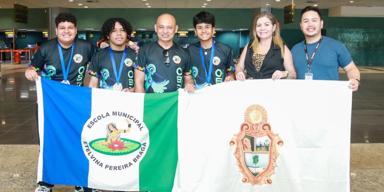 Escola de Manaus vai à final nacional da Olimpíada Brasileira de Robótica