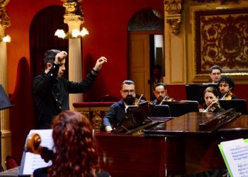 Concerto OCA Teatro Amazonas homenageia Pärt e Shostakovich