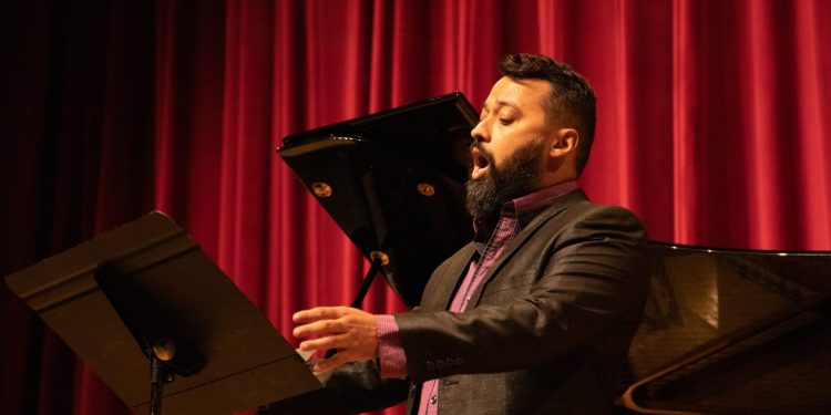 Encontro de Tenores do Brasil no Teatro Amazonas celebra o Dia Mundial da Ópera com grandes vozes líricas