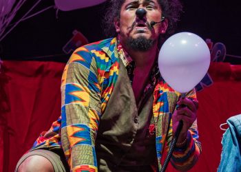 Festival de Teatro da Amazônia traz palhaçaria ao Teatro Amazonas