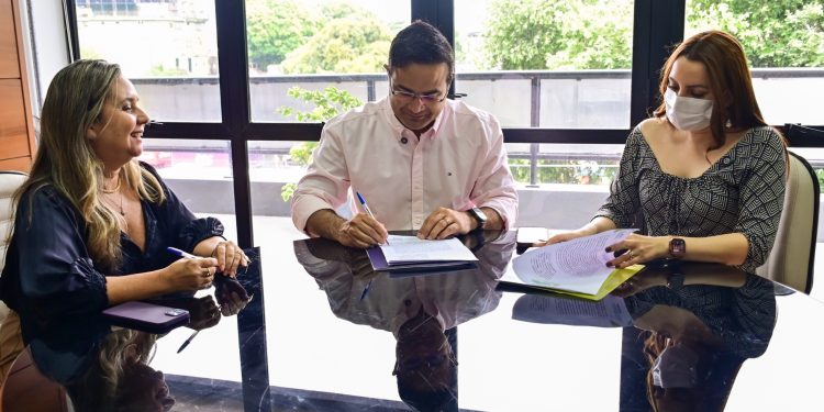 Ipaam e Sebrae/AM firmam parceria para fortalecer pequenos negócios no Amazonas