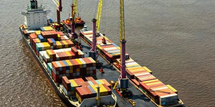 Balança Comercial do Amazonas 2025: Importações do PIM impulsionam economia regional