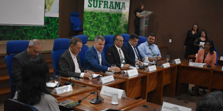 Fórum de Comércio Exterior na Amazônia discute Indústria 5.0 e inovação no Polo Industrial de Manaus