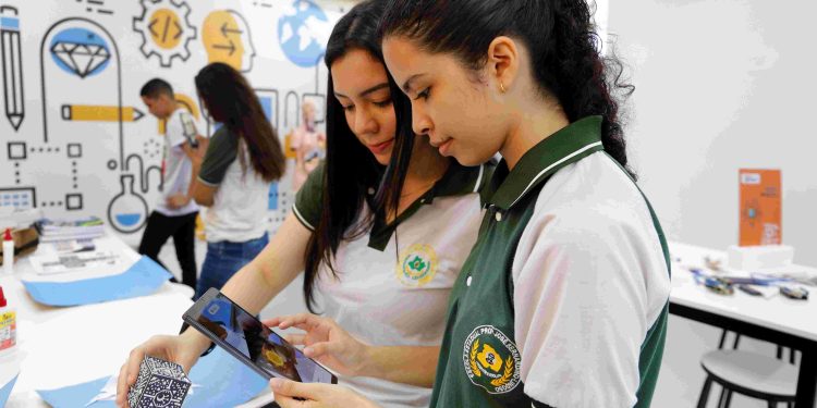 Imersão em Análise de Dados no Amazonas forma jovens da rede estadual com apoio do Unicef