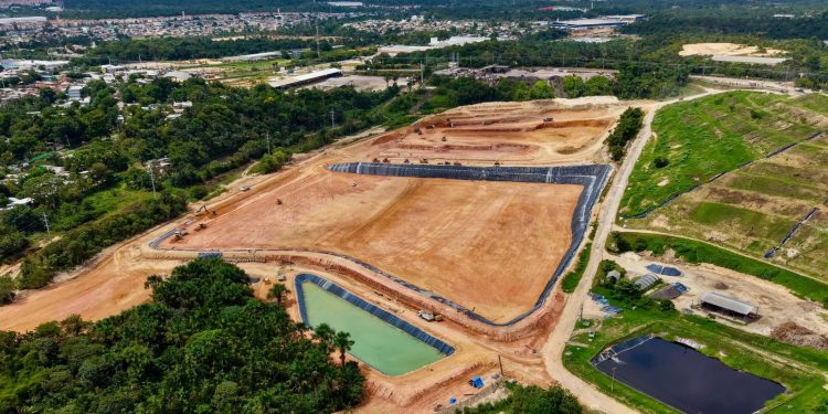 Novo aterro sanitário de Manaus atinge 75% da primeira célula
