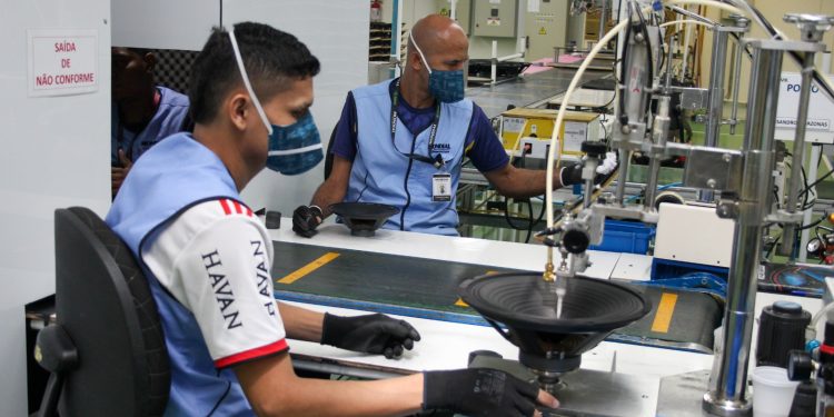 PIB do Amazonas 2025 cresce 1,87% no 3º trimestre, aponta Sedecti