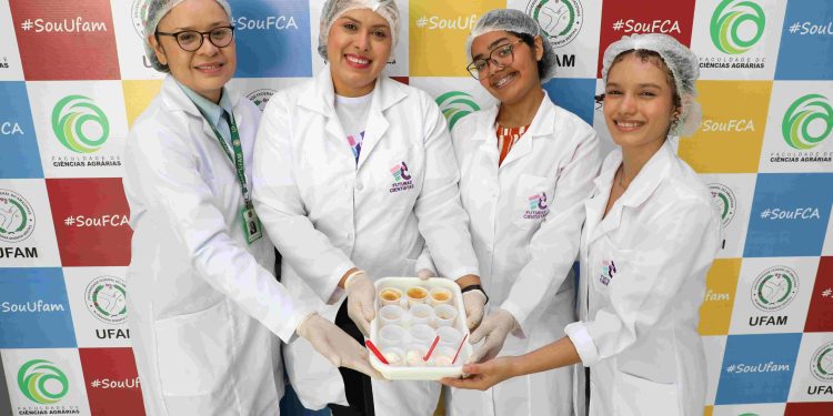 Futuras Cientistas Alunas da rede estadual desenvolvem produtos alimentícios a partir de fruto regional (