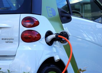 Mercado global de veículos elétricos supera 20 milhões de vendas em 2025