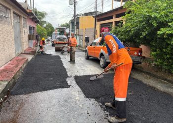 Obra de recuperação asfáltica da Prefeitura de Manaus contempla moradores do bairro Coroado