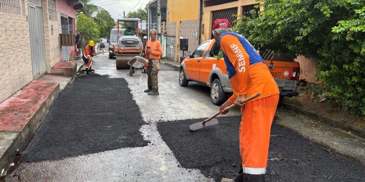 Obra de recuperação asfáltica da Prefeitura de Manaus contempla moradores do bairro Coroado