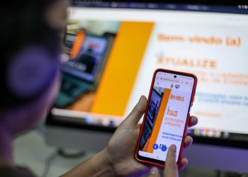 Prefeitura de Manaus orienta estudantes sobre cadastro da meia-passagem 2026