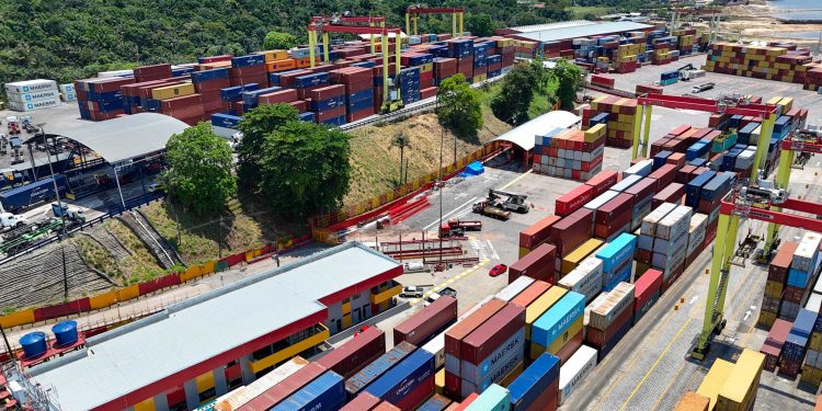 Corrente de comércio do Amazonas em 2025 soma US$ 17 bilhões