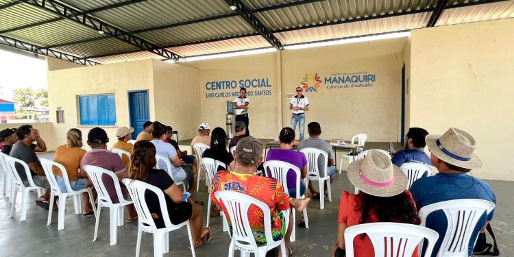 Agricultores de Manaquiri participam de cursos sobre horta caseira e cultivo da melancia