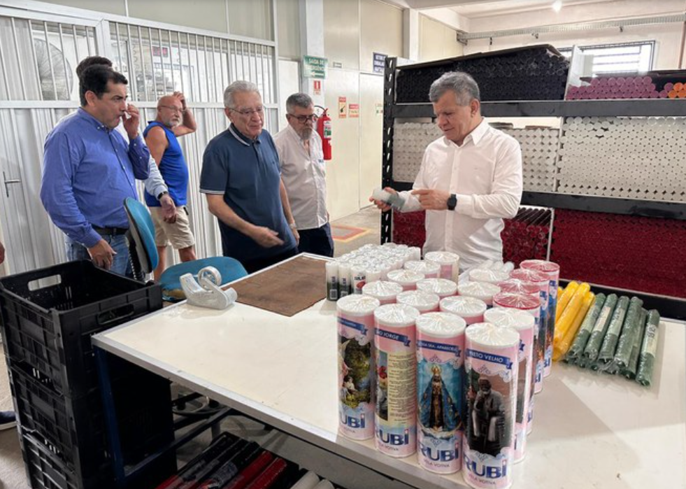 Suframa visita filial da Rubi e acompanha novo projeto de cera líquida 