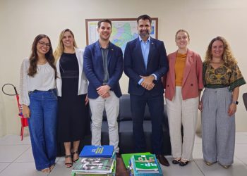 Sema Amazonas recebe reconhecimento da Embaixada da Irlanda por queda no desmatamento e nas queimadas