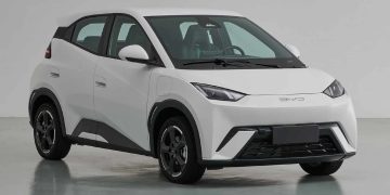 Carros elétricos seminovos lideram velocidade de revenda no mercado brasileiro