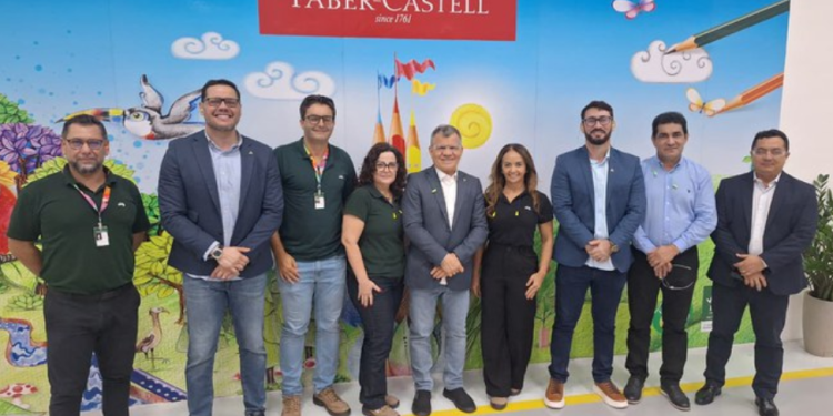 Faber-Castell reforça atuação no PIM e recebe visita institucional da Suframa