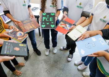 Fapeam lança edital com bolsas para projetos científicos em escolas públicas