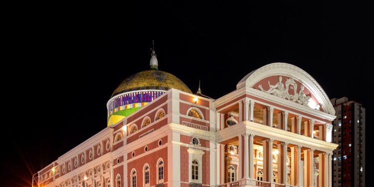 Ovam abre temporada 2026 com concerto retrospectivo no Teatro Amazonas