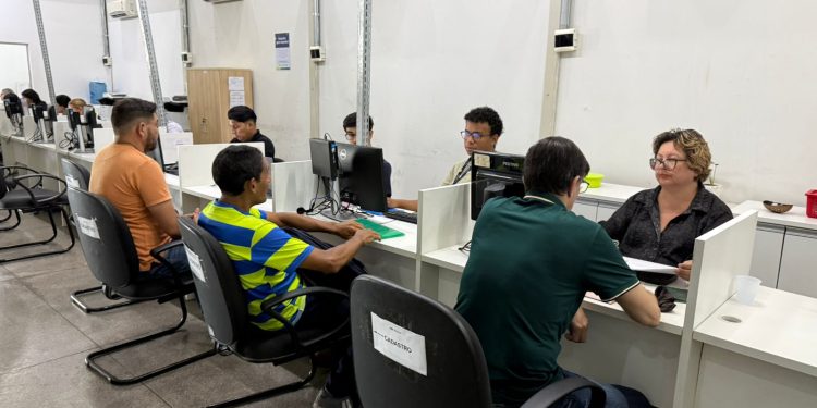 345 vagas de emprego abertas em Manaus pelo Sine Amazonas nesta segunda-feira