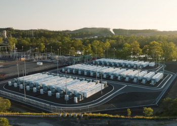 Brasil planeja investir em grandes baterias para armazenar energia renovável