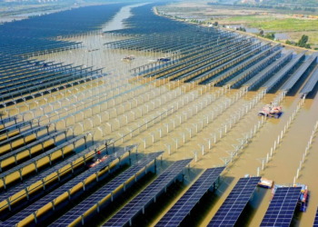 China constrói “muralha industrial” e lidera transição energética global