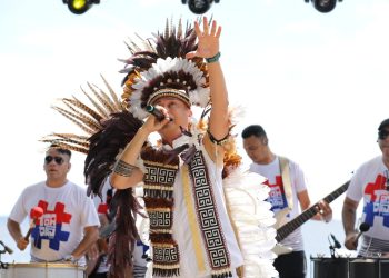 Largo São Sebastião vira palco da rivalidade entre Caprichoso e Garantido nesta sexta-feira