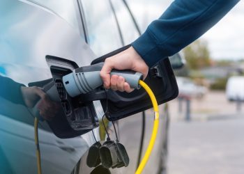 Mobilidade elétrica avança no Brasil e reforça urgência da transição energética