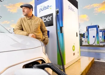 Motoristas de aplicativo veem carro elétrico como futuro da profissão