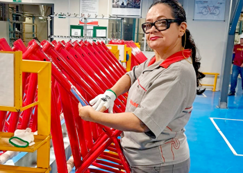 Mulheres Impulsionam o Setor de Duas Rodas no Brasil