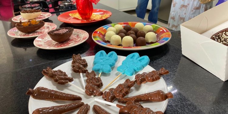 Curso gratuito de ovos artesanais busca gerar renda na Páscoa em Manaus